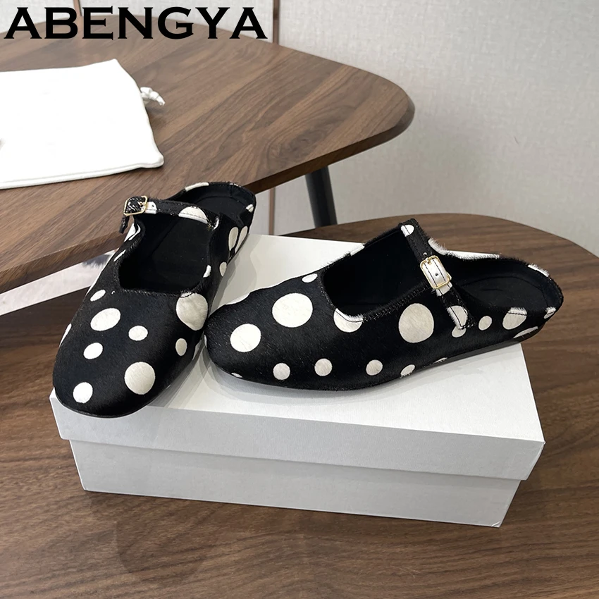 2026 Summer Retro Polka Dot Flat Heel Half Slippers Women Round Toe Slip On Flat Mules Ladies Elegant Dress Slides Shoes Female
2026 Summer Retro Polka Dot Flat Heel Half Slippers Women Round Toe Slip On Flat Mules Ladies Elegant Dress Slides Shoes Female