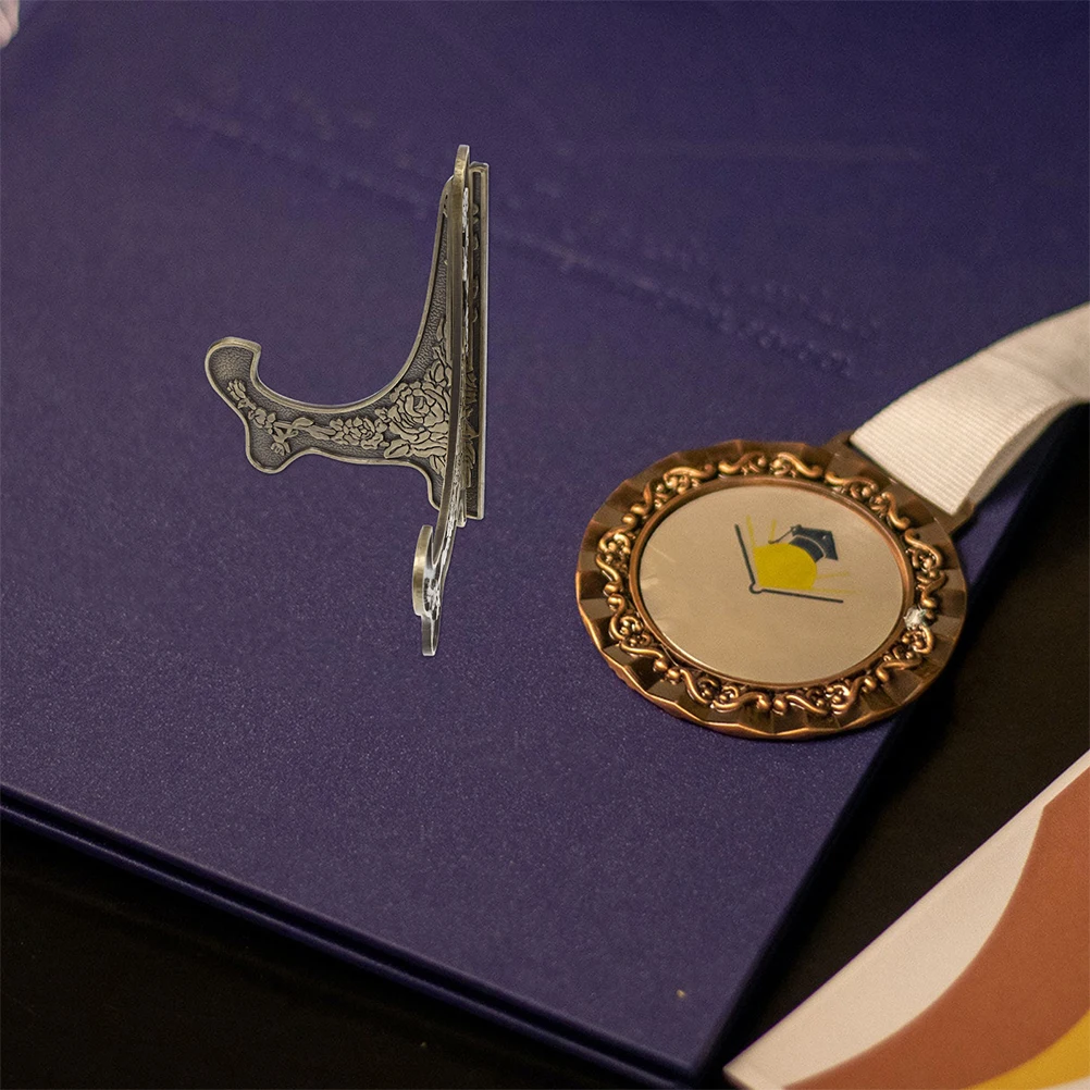 Medal Holder Plate St Desktop Bracket Zinc Alloy Metal Display Storage Easel Team Sports Commemorative Items
Medal Holder Plate St Desktop Bracket Zinc Alloy Metal Display Storage Easel Team Sports Commemorative Items