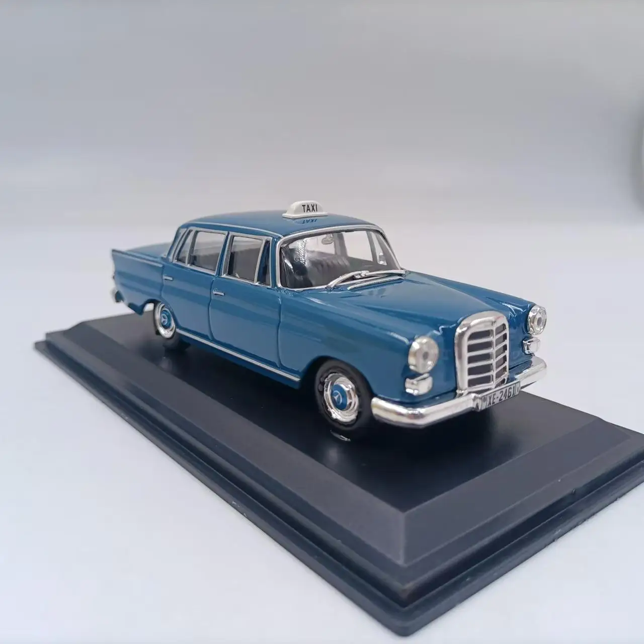 1:43 Benzs 200D Athens 1965 Alloy Car Diecasts & Toy Vehicles Car Model Miniature Scale Model Car For Children
1:43 Benzs 200D Athens 1965 Alloy Car Diecasts & Toy Vehicles Car Model Miniature Scale Model Car For Children
