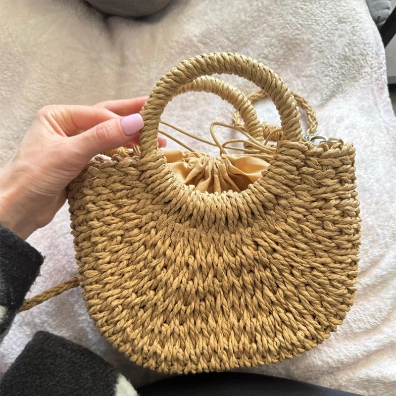 Straw Women's Handbag Half Moon Shape Large Capacity Braided Beach Bag Fashion Messenger Shoulder Bag Hollow Women' Shoulde Bag
Straw Women's Handbag Half Moon Shape Large Capacity Braided Beach Bag Fashion Messenger Shoulder Bag Hollow Women' Shoulde Bag