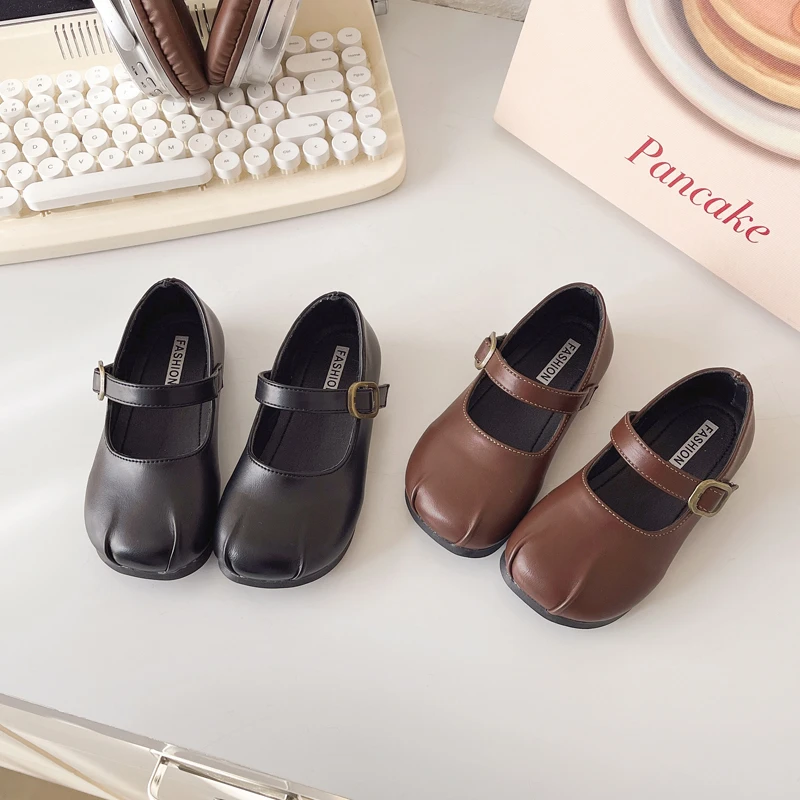 Kids Leather Shoes Soild Color Simplicity Girls Princess Shoes Pleated Ins Trend 2025 Spring Autumn Girls Flats Round Toes Sweet
Kids Leather Shoes Soild Color Simplicity Girls Princess Shoes Pleated Ins Trend 2025 Spring Autumn Girls Flats Round Toes Sweet