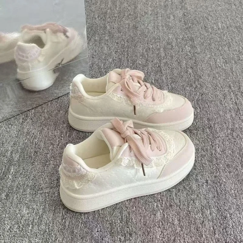 Platform White Shoes Women2026New versatile lace sneakers for women, lightweight casual sports shoes
Platform White Shoes Women2026New versatile lace sneakers for women, lightweight casual sports shoes