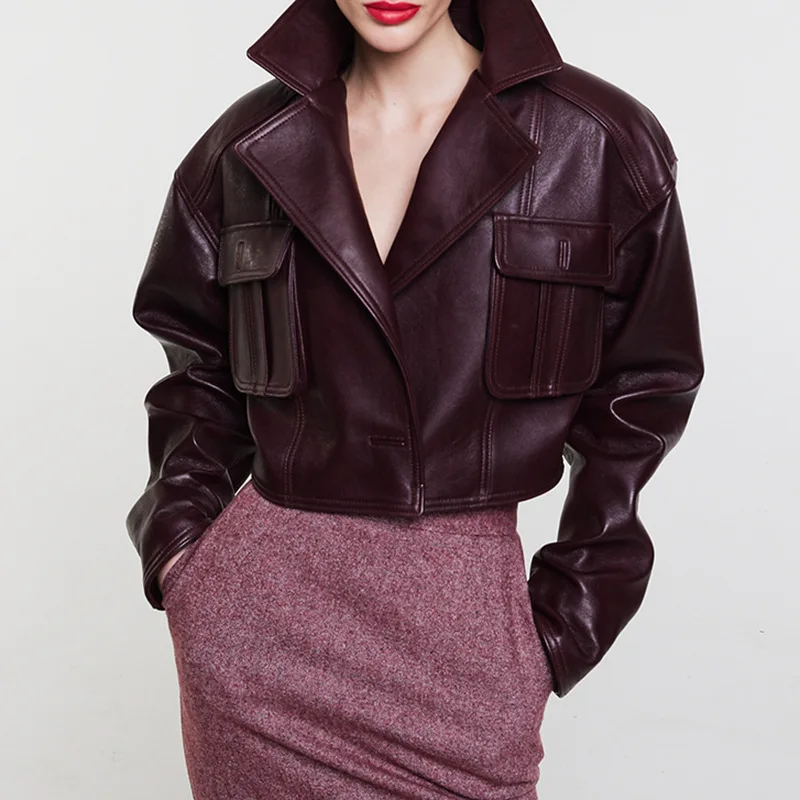 2025 Women's Clothing Jacket Tops Women's Large Lapel Splicing Pockets Short Leather Coat Women Coats
2025 Women's Clothing Jacket Tops Women's Large Lapel Splicing Pockets Short Leather Coat Women Coats