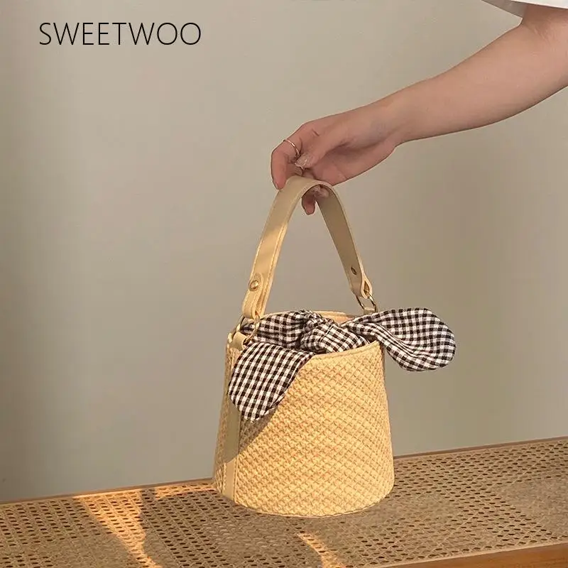 Women's Checkered-Bow Hand-Woven Straw Summer Vacation Bucket Bag
Women's Checkered-Bow Hand-Woven Straw Summer Vacation Bucket Bag