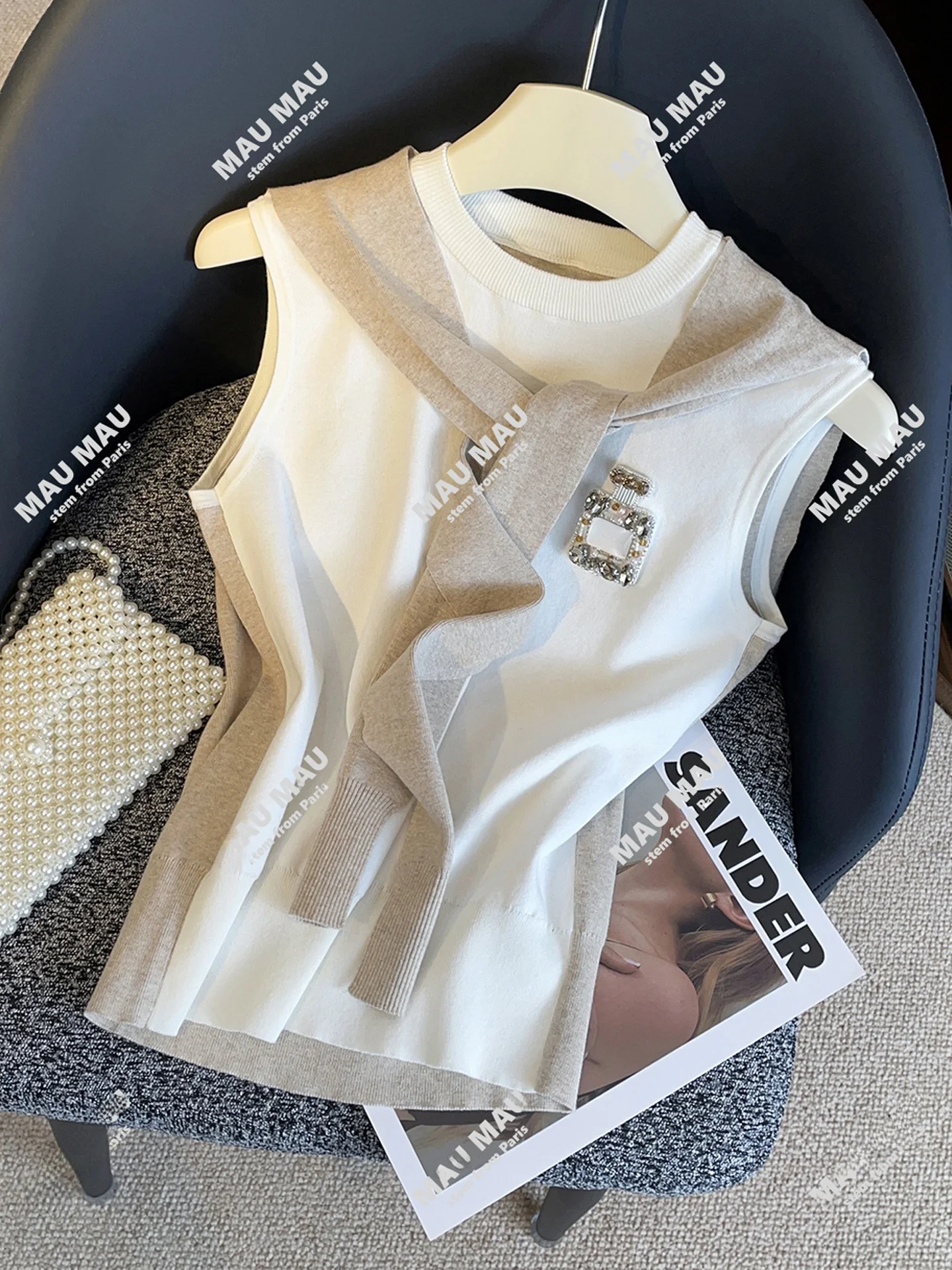 High-End Autumnal awl-Collared Svel Knitted Vest Top for Women Ele Commute Sle ort Length Chinese Production
High-End Autumnal awl-Collared Svel Knitted Vest Top for Women Ele Commute Sle ort Length Chinese Production