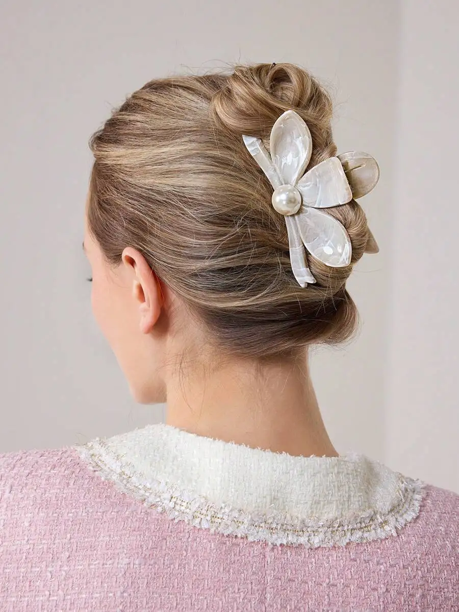 Floral Faux Pearl Hair Claw Clip For Women
Floral Faux Pearl Hair Claw Clip For Women