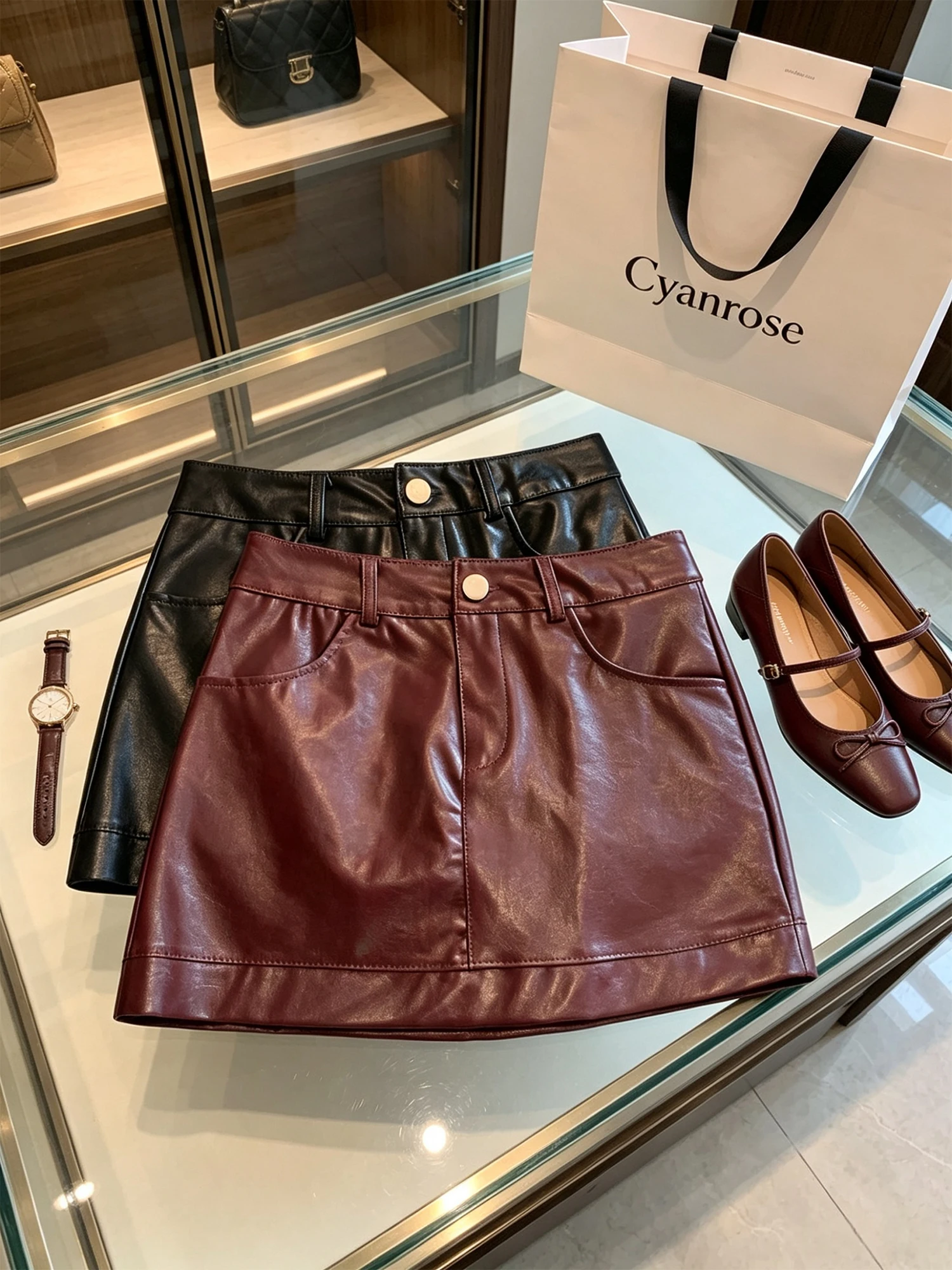 Women Burgundy PU Mini Leather Skirt Y2K Gyaru Korean Style High Waist A-line Short Skirt Cyber Punk Skirt for Women Summer 2026
Women Burgundy PU Mini Leather Skirt Y2K Gyaru Korean Style High Waist A-line Short Skirt Cyber Punk Skirt for Women Summer 2026