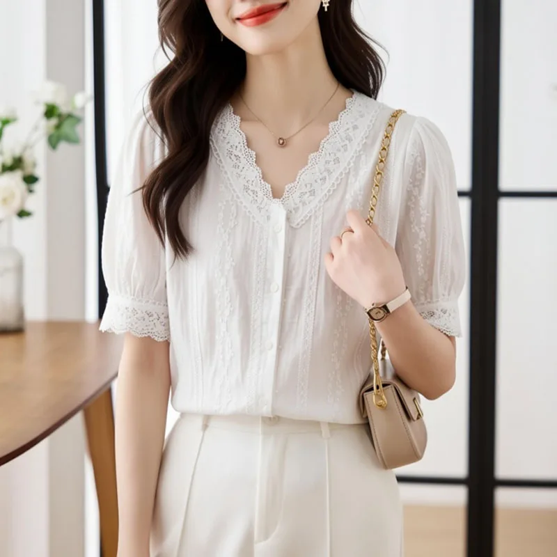 Women Shirt Blouse Summer New Short Sleeve V-Neck Embroidery Lace Shirt Blouse Women Tops Blouses Shirts Blusas Para Mujer Q4259
Women Shirt Blouse Summer New Short Sleeve V-Neck Embroidery Lace Shirt Blouse Women Tops Blouses Shirts Blusas Para Mujer Q4259