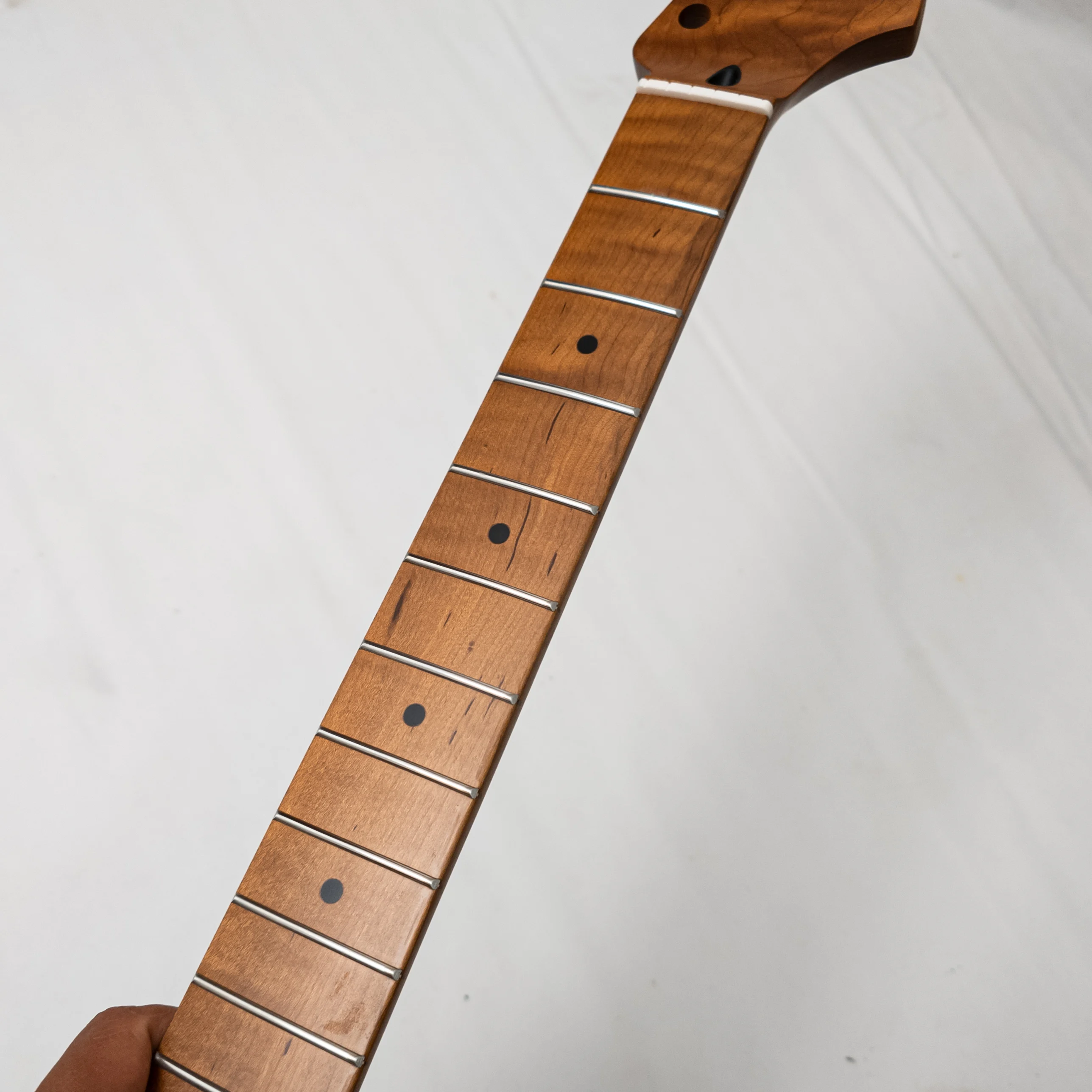Left Handed Electric Guitar Neck Roasted Maple Tiger Flame Maple Fingerboard 25.5" Scale 22 Frets Modern C Large Headstock
Left Handed Electric Guitar Neck Roasted Maple Tiger Flame Maple Fingerboard 25.5" Scale 22 Frets Modern C Large Headstock