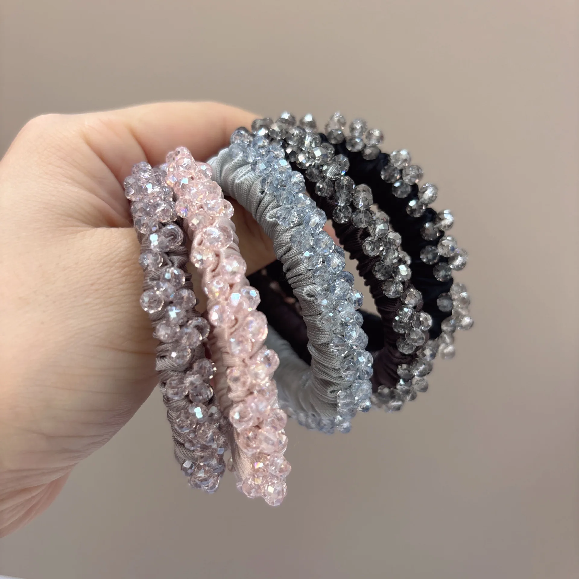 Light Luxury Silk Beaded Hair Tie for Women High Elastic Crystal Hair Band Satin Scrunchie Elegant Temperament Hair Accessory
Light Luxury Silk Beaded Hair Tie for Women High Elastic Crystal Hair Band Satin Scrunchie Elegant Temperament Hair Accessory