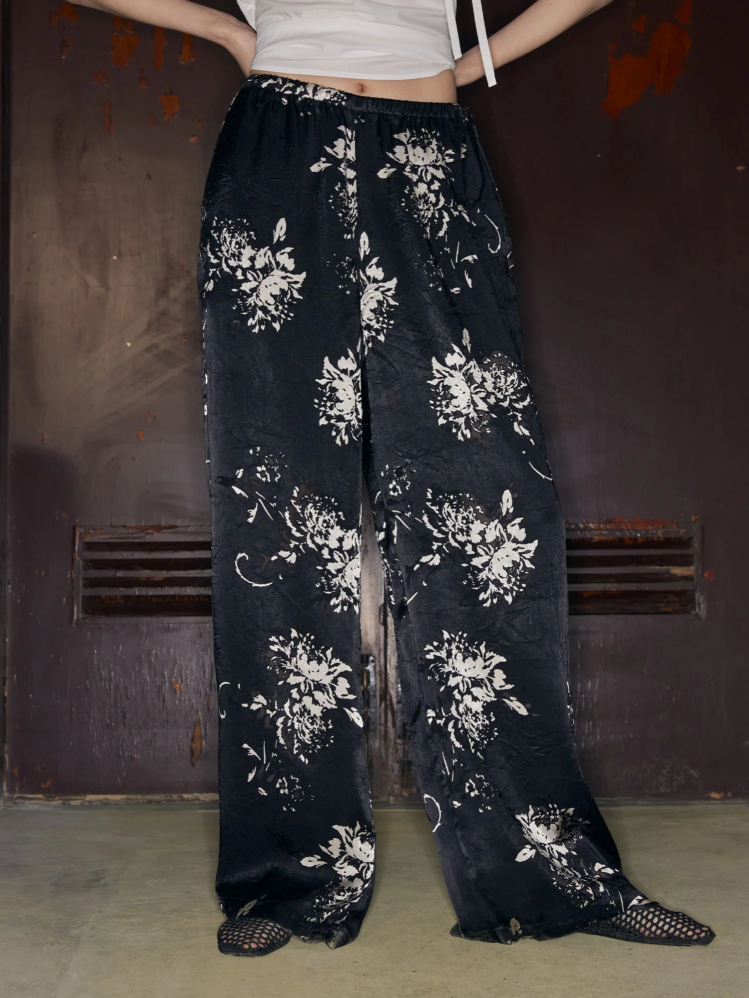 Faionable Chinese Sle Wide Leg Pants P Blue Dot Bla And White Silk Satin Pleated Dstring Elastic Waist Ladies Cas...
Faionable Chinese Sle Wide Leg Pants P Blue Dot Bla And White Silk Satin Pleated Dstring Elastic Waist Ladies Cas...