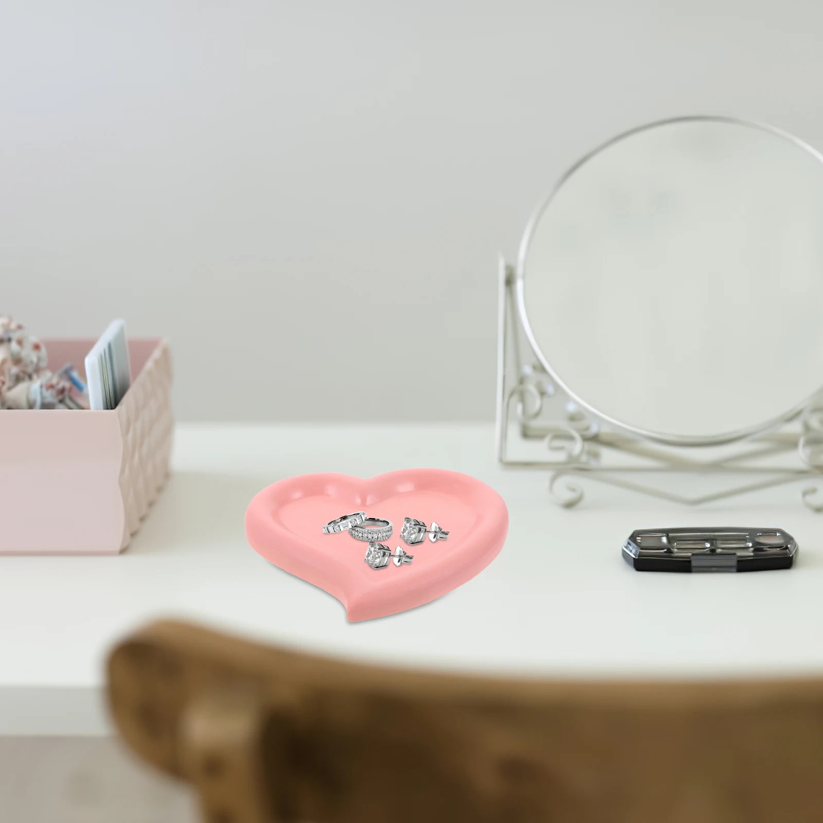Heart Shaped Jewelry Dish Pink Resin Decoration Storage Plate Coaster Creative Home Tray Small Trinket Ring Holder Desk 
Heart Shaped Jewelry Dish Pink Resin Decoration Storage Plate Coaster Creative Home Tray Small Trinket Ring Holder Desk