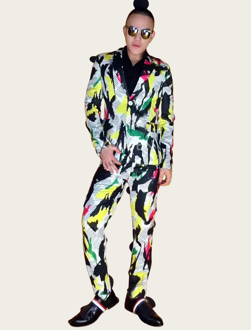 Personality Quality Male Fashion White graffiti stereoscopic printing Suit Costumes party show singer dancer show wear
Personality Quality Male Fashion White graffiti stereoscopic printing Suit Costumes party show singer dancer show wear
