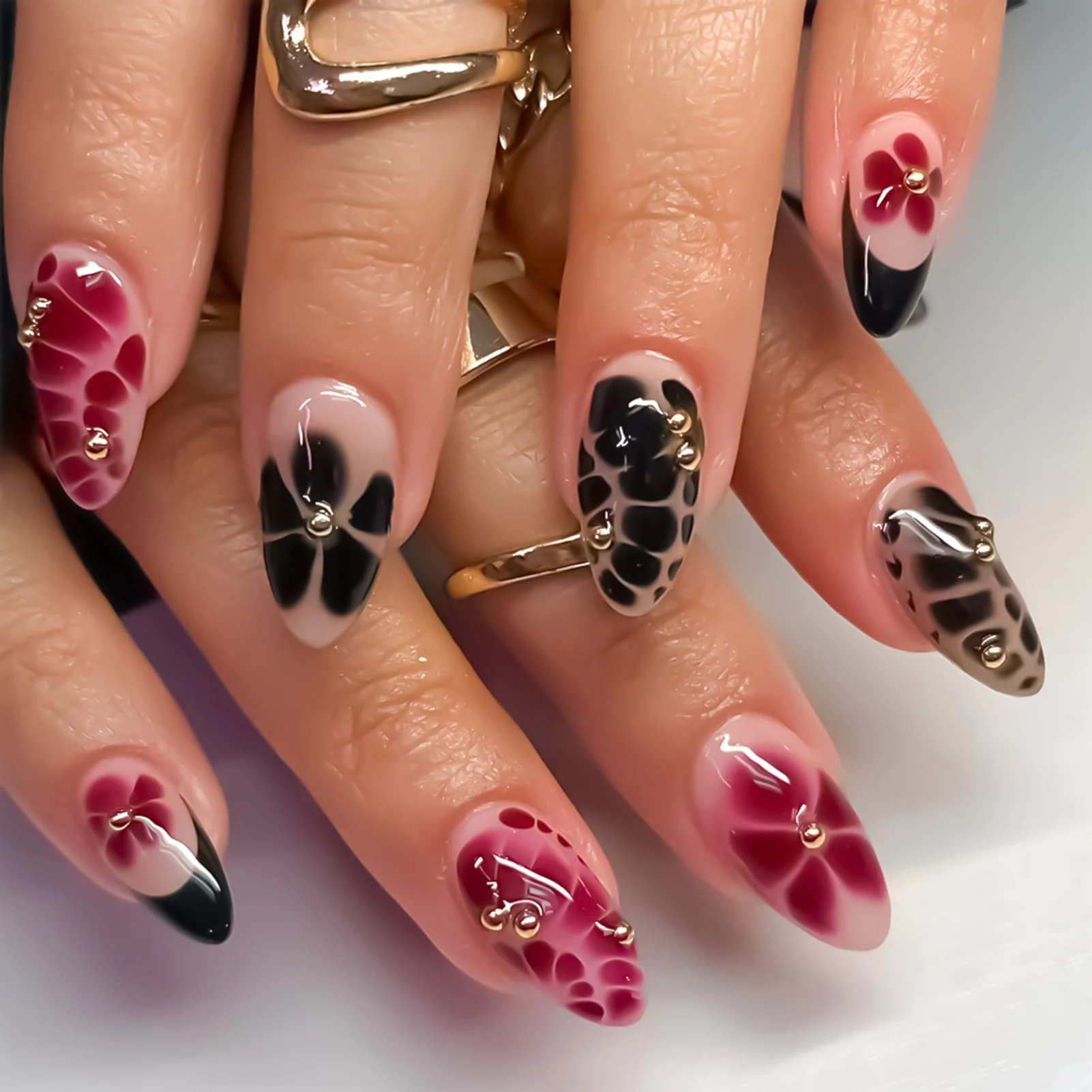 24Pcs Almond False Nails Retro Red/Black Flower Designs Women Girls Halloween Party Press On Nails Full Cover Acrylic Fake Nails
24Pcs Almond False Nails Retro Red/Black Flower Designs Women Girls Halloween Party Press On Nails Full Cover Acrylic Fake Nails