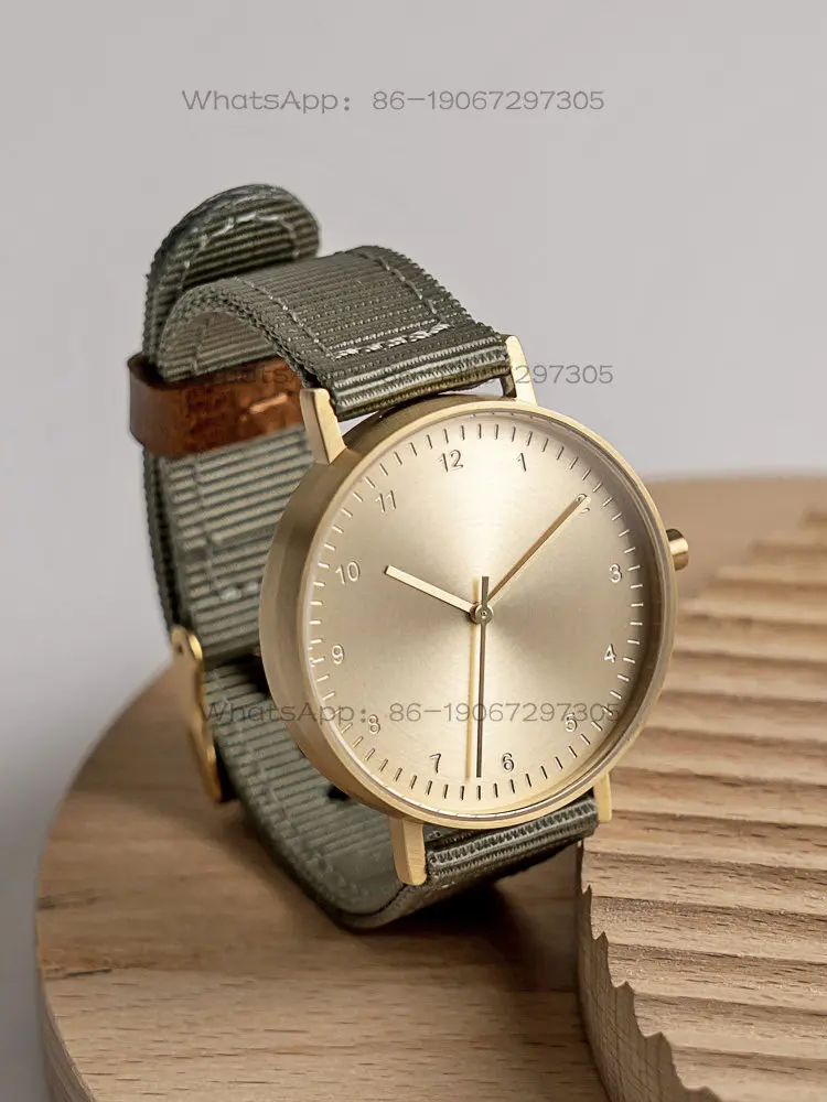 BIJOUONE B60 Gold Silent Nylon Strap Gift Box Men's and Women's Minimalist Stainless Steel Watch
BIJOUONE B60 Gold Silent Nylon Strap Gift Box Men's and Women's Minimalist Stainless Steel Watch