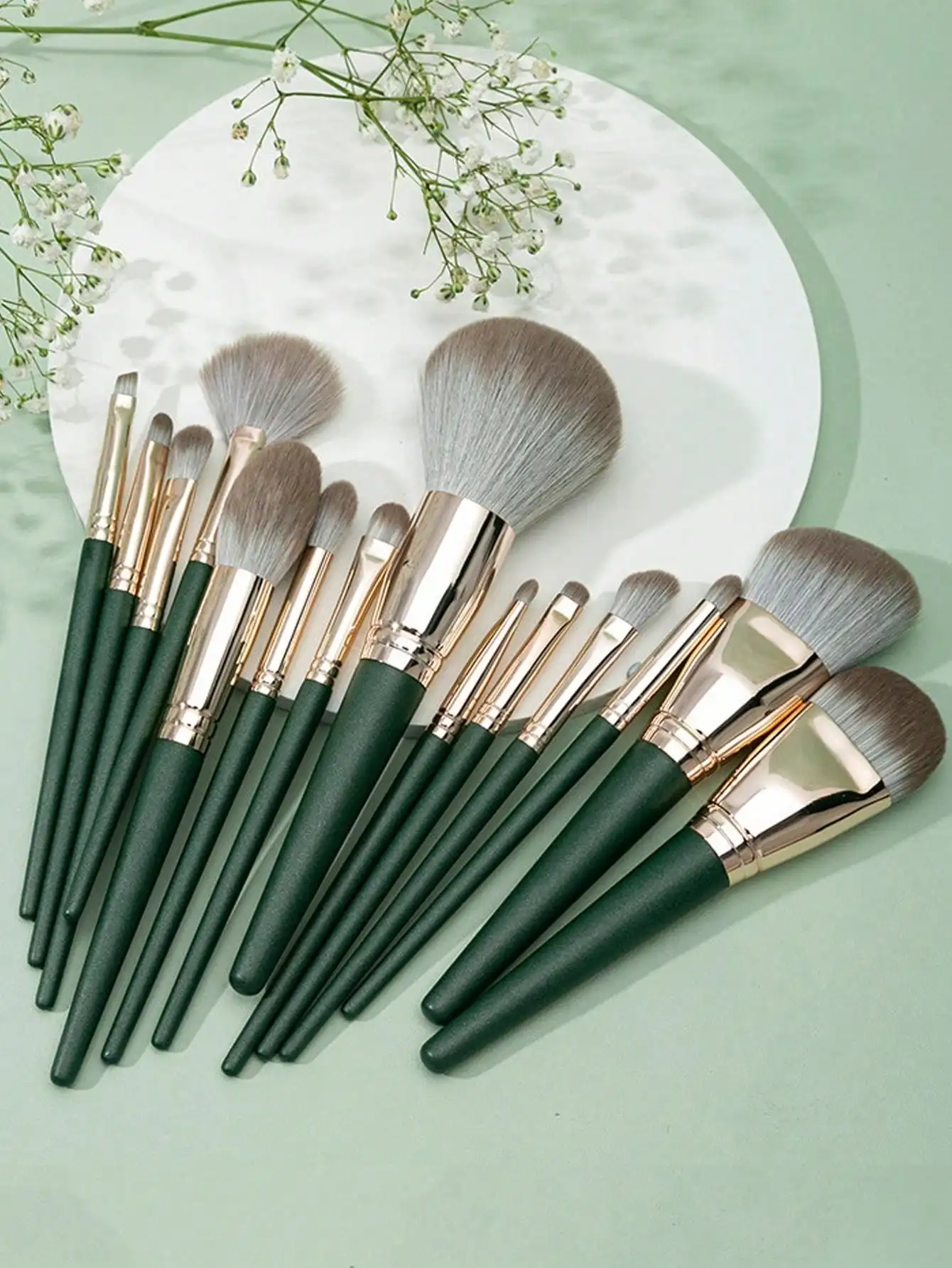 14pcs Professional Makeup Brush Set, Green Hair, Suitable For Foundation, Blush, Eyebrow, Concealer, Liquid Mixer, Essential For Beginners And Makeup Artists,Brush Set,Makeup Brush Kit,Make Up Brush Set,Make Up Set Complete,Makeup Brush Set,Complete Makeu
14pcs Professional Makeup Brush Set, Green Hair, Suitable For Foundation, Blush, Eyebrow, Concealer, Liquid Mixer, Essential For Beginners And Makeup Artists,Brush Set,Makeup Brush Kit,Make Up Brush Set,Make Up Set Complete,Makeup Brush Set,Complete Makeu