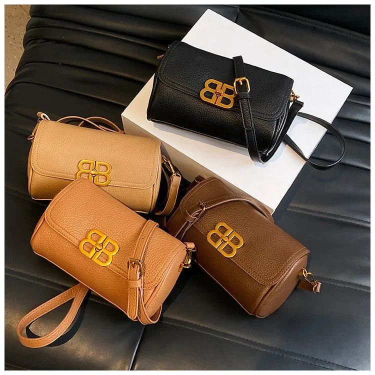 Лето 2021, новая женская сумка, модная тенденция, персонализированная сумка на плечо в стиле ретро, простая темпераментная маленькая квадратная сумка
Лето 2021, новая женская сумка, модная тенденция, персонализированная сумка на плечо в стиле ретро, простая темпераментная маленькая квадратная сумка