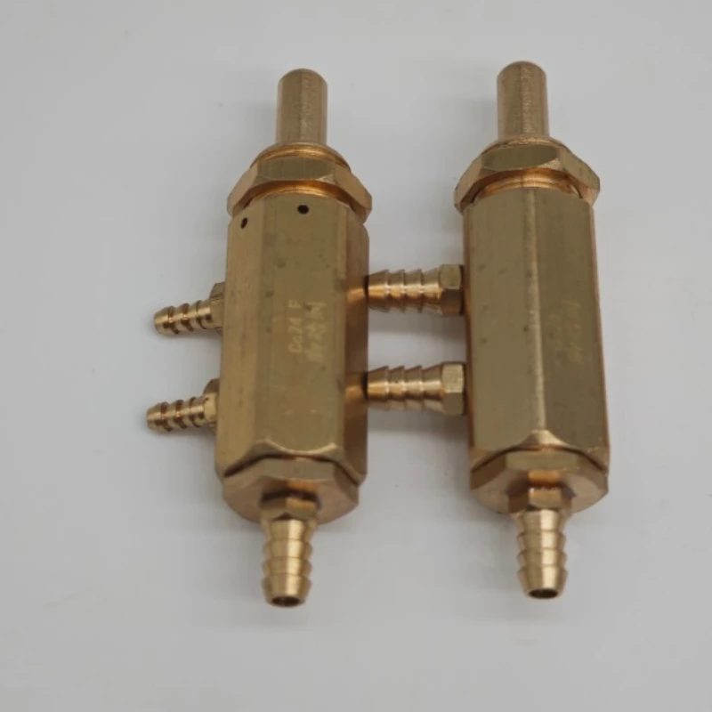 Dental Multi-function Foot Valve Oral Equipment Foot Valve Square Switch Accessories Foot Control Switch Valve 5mm
Dental Multi-function Foot Valve Oral Equipment Foot Valve Square Switch Accessories Foot Control Switch Valve 5mm