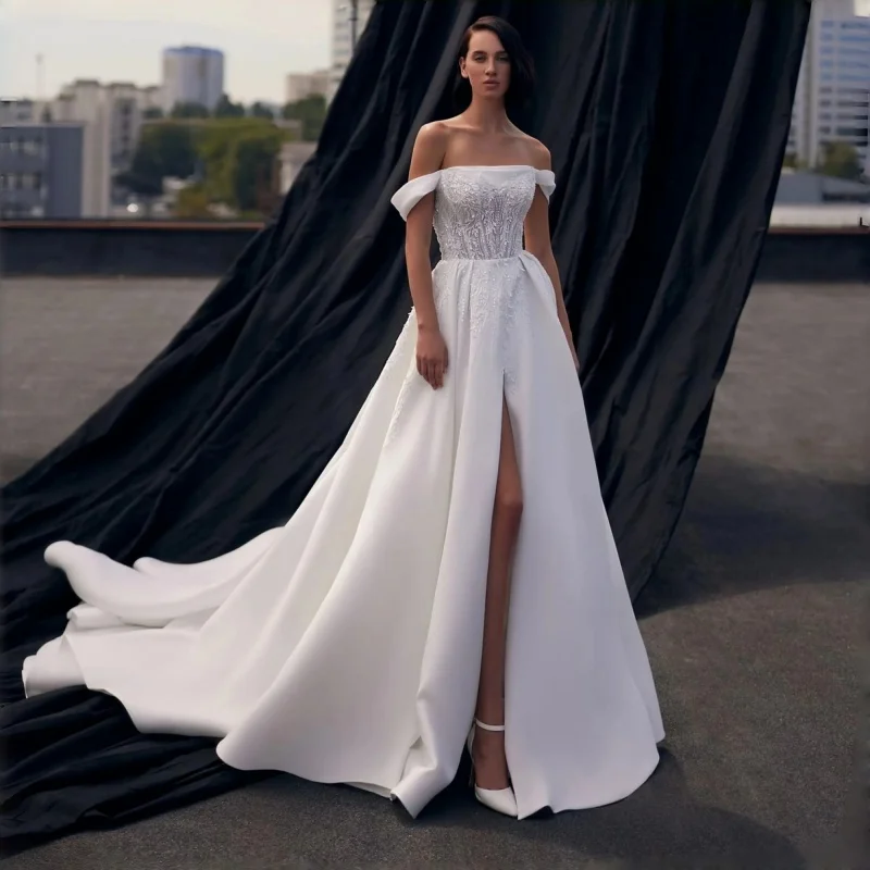 Off The Shoulder Satin Wedding Dress With Lace Corset Bodice Front Slit A-Line Bridal Gown With Chapel Train Customizable
Off The Shoulder Satin Wedding Dress With Lace Corset Bodice Front Slit A-Line Bridal Gown With Chapel Train Customizable
