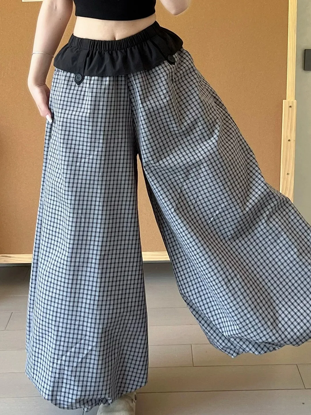 New 2026 Summer Loose Casual Plaid Bloomer Pants High Waist Straight Leg Cotton Breathable Comfortable Women's Fashion
New 2026 Summer Loose Casual Plaid Bloomer Pants High Waist Straight Leg Cotton Breathable Comfortable Women's Fashion