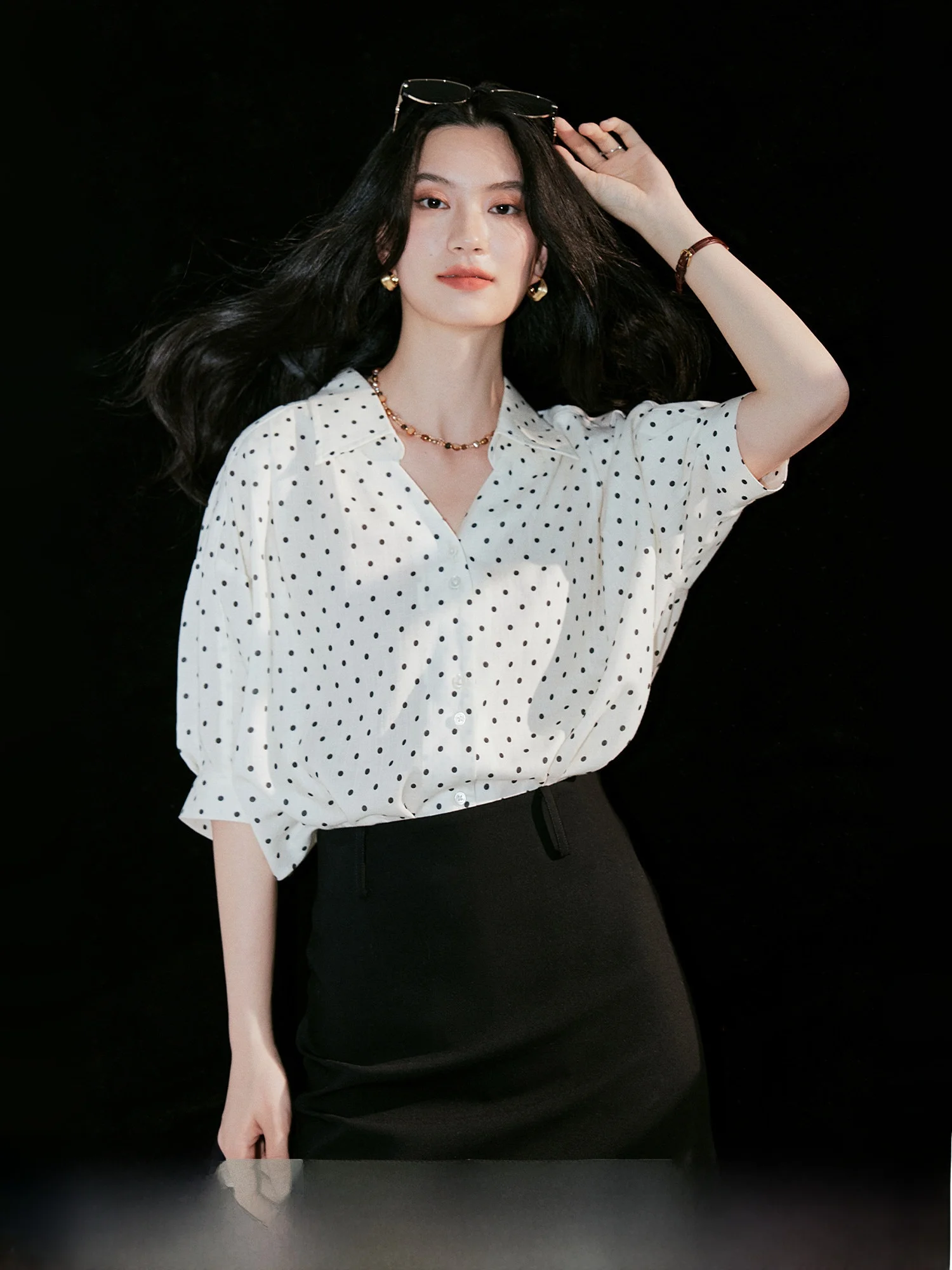 Elegant Slimming Polka Dot Shirt Collar Blouse Spring Summer Women's mid Sleeve Résille Linen Vintage Style Commute Fashion
Elegant Slimming Polka Dot Shirt Collar Blouse Spring Summer Women's mid Sleeve Résille Linen Vintage Style Commute Fashion