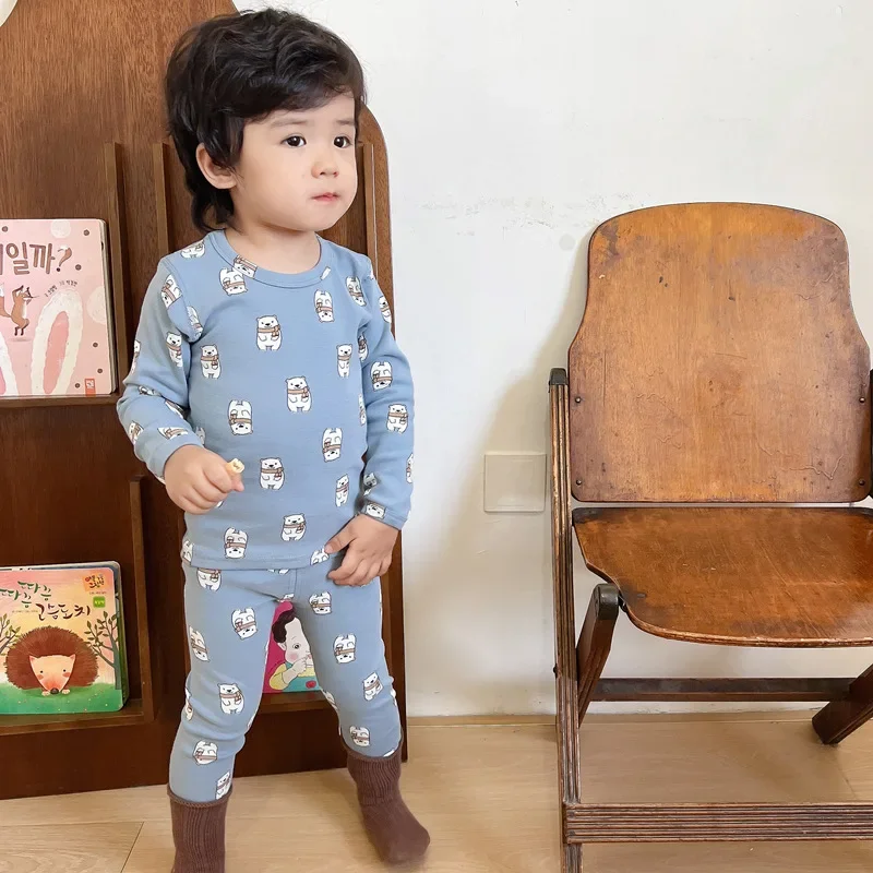Sets for Children's boneless autumn clothes and pants set, autumn&winter warm baby underwear, brushed thick A-class cotton set
Sets for Children's boneless autumn clothes and pants set, autumn&winter warm baby underwear, brushed thick A-class cotton set