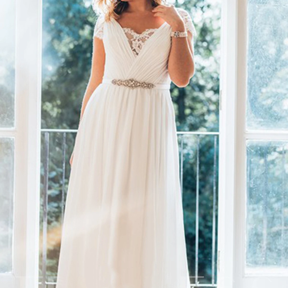 Short Sleeve Wedding Dress Bride Elegant Atmosphere Deep V-neck Large Backless Travel Photography Small Tail Soft Yarn
Short Sleeve Wedding Dress Bride Elegant Atmosphere Deep V-neck Large Backless Travel Photography Small Tail Soft Yarn