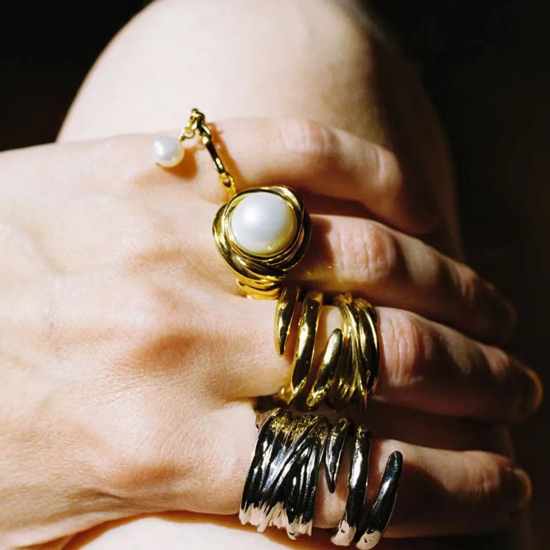 Europe American Fashion Brass Gold Plated Pearl Ring Women Exquisite Jewelry
Europe American Fashion Brass Gold Plated Pearl Ring Women Exquisite Jewelry