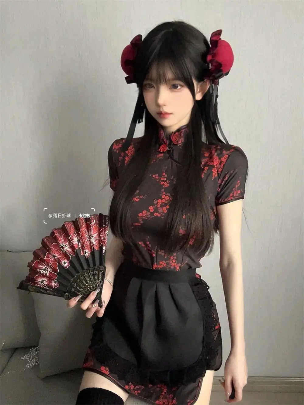 Новое улучшенное платье Cheongsam в китайском стиле, фартук из двух предметов, женская одежда, летняя мода
Новое улучшенное платье Cheongsam в китайском стиле, фартук из двух предметов, женская одежда, летняя мода