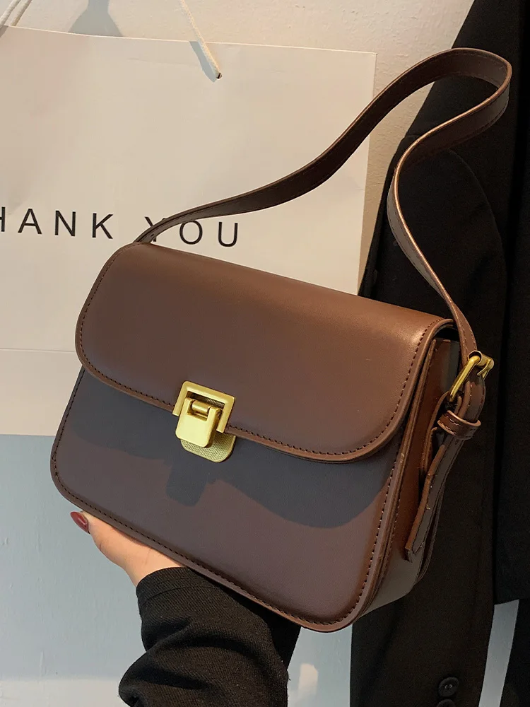 Trendy Shoulder Bag 2025 New Style Simple Fashion Women's Bag Quality PU Leather Crossbody Small Square Bag for Casual Use
Trendy Shoulder Bag 2025 New Style Simple Fashion Women's Bag Quality PU Leather Crossbody Small Square Bag for Casual Use