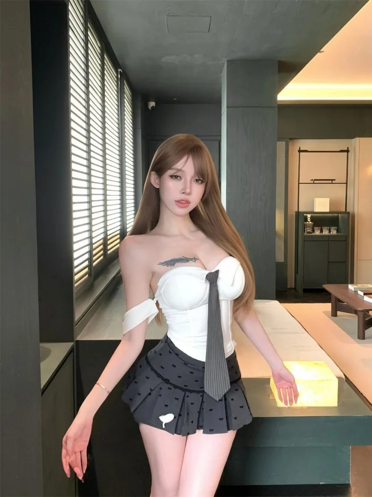 Pure Desire Spicy Girl Fishbone Waist Cinched Tube Top Shirt Upper Half Skirt Two Piece Set Women Summer New Style High Waist...
Pure Desire Spicy Girl Fishbone Waist Cinched Tube Top Shirt Upper Half Skirt Two Piece Set Women Summer New Style High Waist...