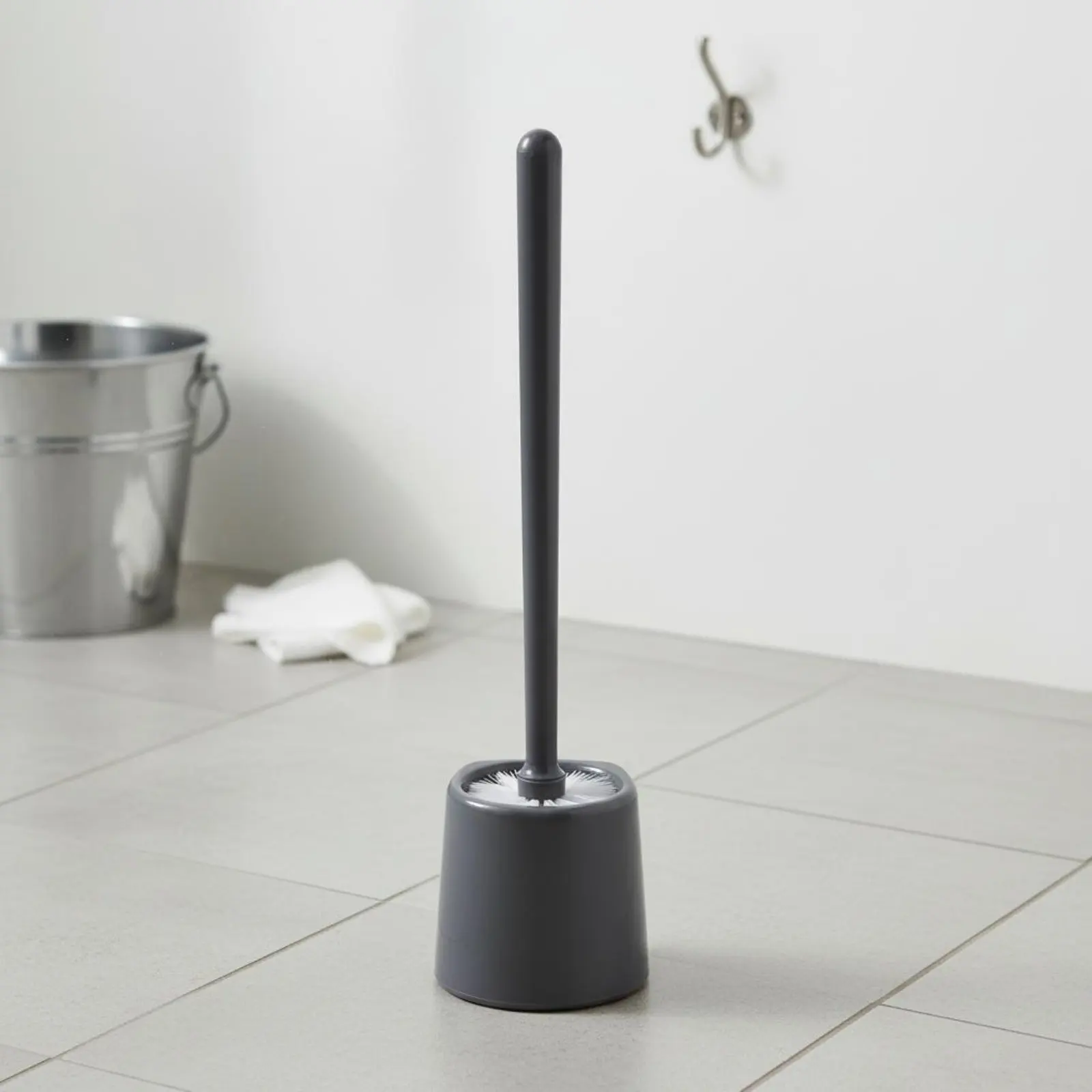 Toilet Brush Set with Base Compact Size Bathroom Tool
Toilet Brush Set with Base Compact Size Bathroom Tool