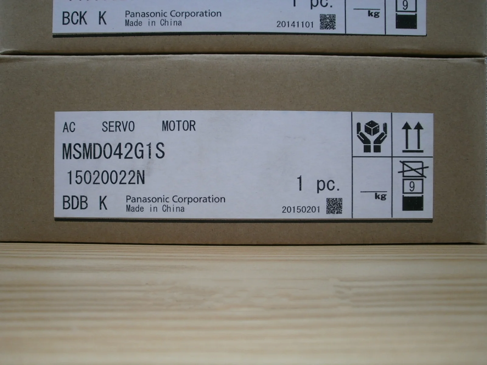 1pc New In Box AC Servo Motor MSMD012P1T MSM022AXBE MSM022P1A MSM022P1B One Year Warranty
1pc New In Box AC Servo Motor MSMD012P1T MSM022AXBE MSM022P1A MSM022P1B One Year Warranty