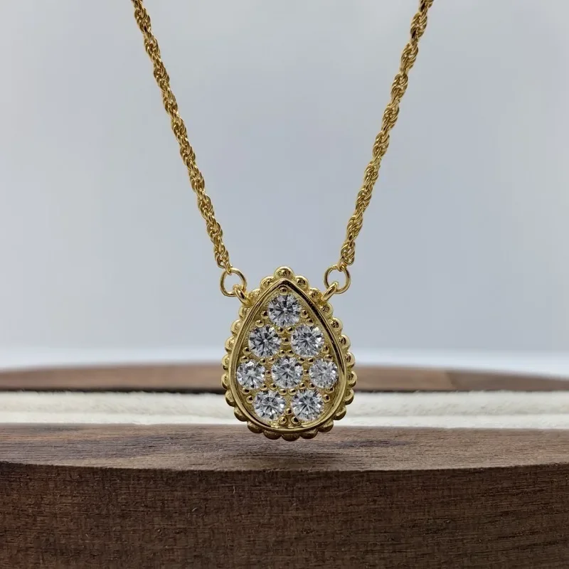 Water Drop Shape Moissanite Pendant Necklace, Brilliant Round Cut Moissanite Anniversary Party Gift sterling silver 925
Water Drop Shape Moissanite Pendant Necklace, Brilliant Round Cut Moissanite Anniversary Party Gift sterling silver 925