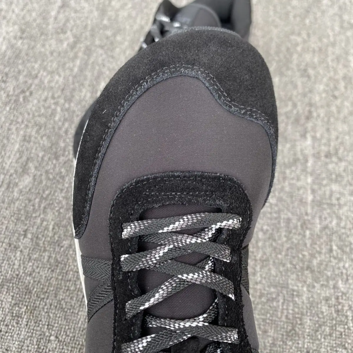 2025 Unisex Men's Mesh Breathable Running Shoes, Women's Casual Sports Lightweight Sports Shoes, Family Matching Outdoor Shoes
2025 Unisex Men's Mesh Breathable Running Shoes, Women's Casual Sports Lightweight Sports Shoes, Family Matching Outdoor Shoes