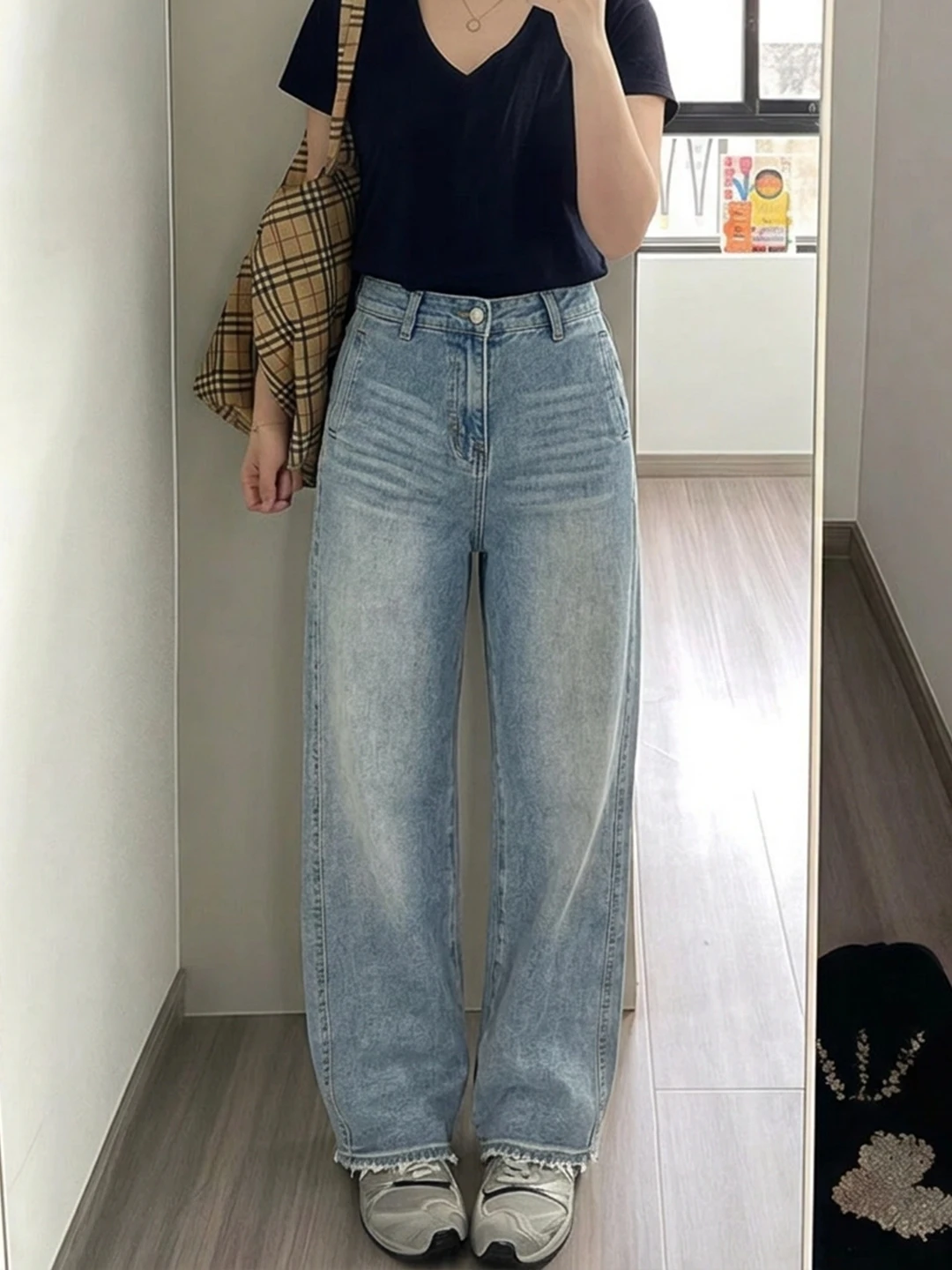 Light Wash Wide Leg Jeans Women's Summer New plus Size Flattering High Waist Loose Hiding Hip Slimming Drapey Straight Leg Pants
Light Wash Wide Leg Jeans Women's Summer New plus Size Flattering High Waist Loose Hiding Hip Slimming Drapey Straight Leg Pants