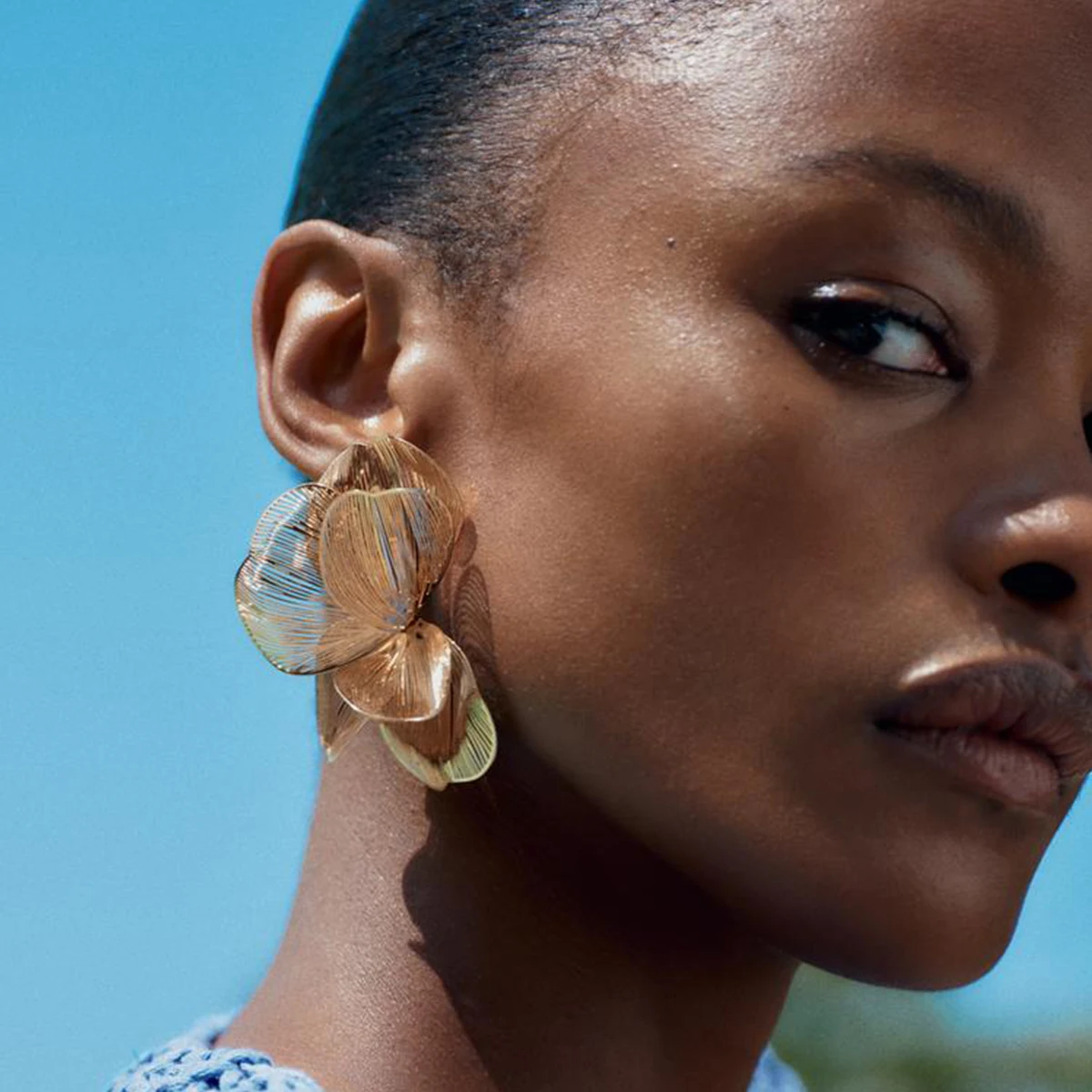 ZAA Metal Flower Earrings Personality Heart-shaped Petal Earrings for Women Vintage Statement Jewelry Gifts
ZAA Metal Flower Earrings Personality Heart-shaped Petal Earrings for Women Vintage Statement Jewelry Gifts