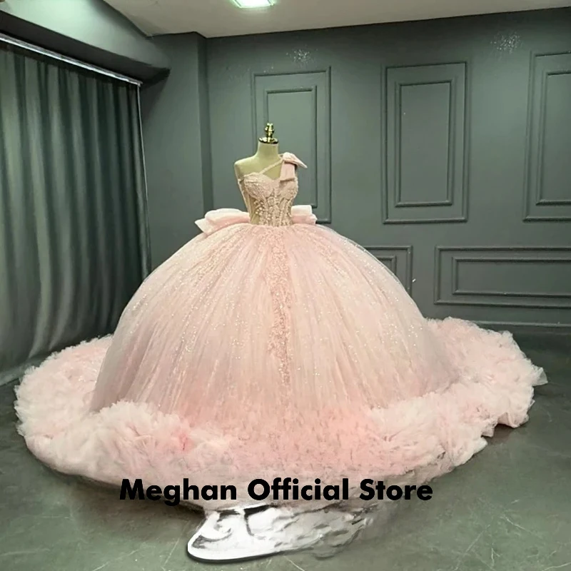 Customized Classic 15 Quinceanera Dress for Girls Bowknot Appliques Sequined Vestidos Quinceañera 2026 Ball Gown
Customized Classic 15 Quinceanera Dress for Girls Bowknot Appliques Sequined Vestidos Quinceañera 2026 Ball Gown