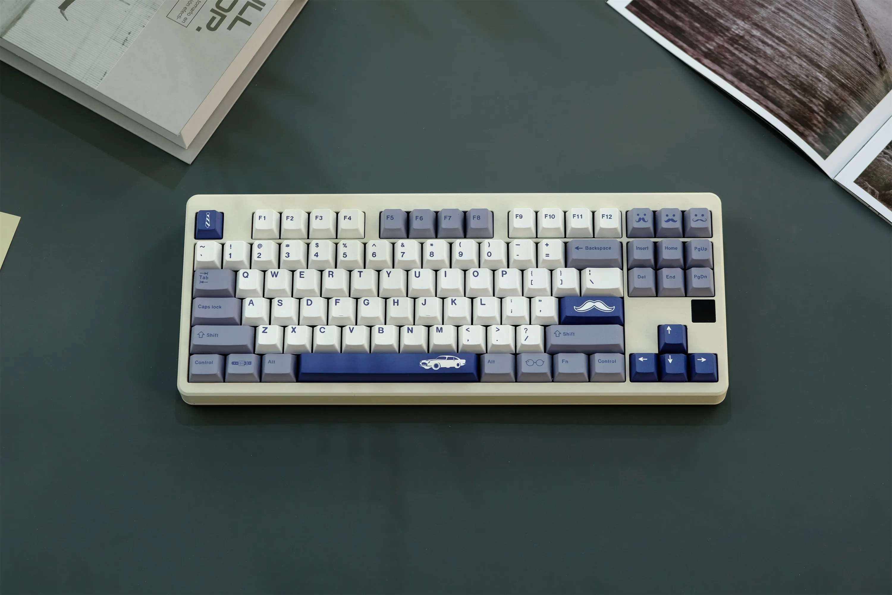 Набор колпачков для клавиш GMK Gentleman, 129 клавиш, колпачки для клавиш из ПБТ, вишневый профиль DYE-SUB, персонализированные колпачки для клавиш GMK Gentleman для механической клавиатуры
Набор колпачков для клавиш GMK Gentleman, 129 клавиш, колпачки для клавиш из ПБТ, вишневый профиль DYE-SUB, персонализированные колпачки для клавиш GMK Gentleman для механической клавиатуры