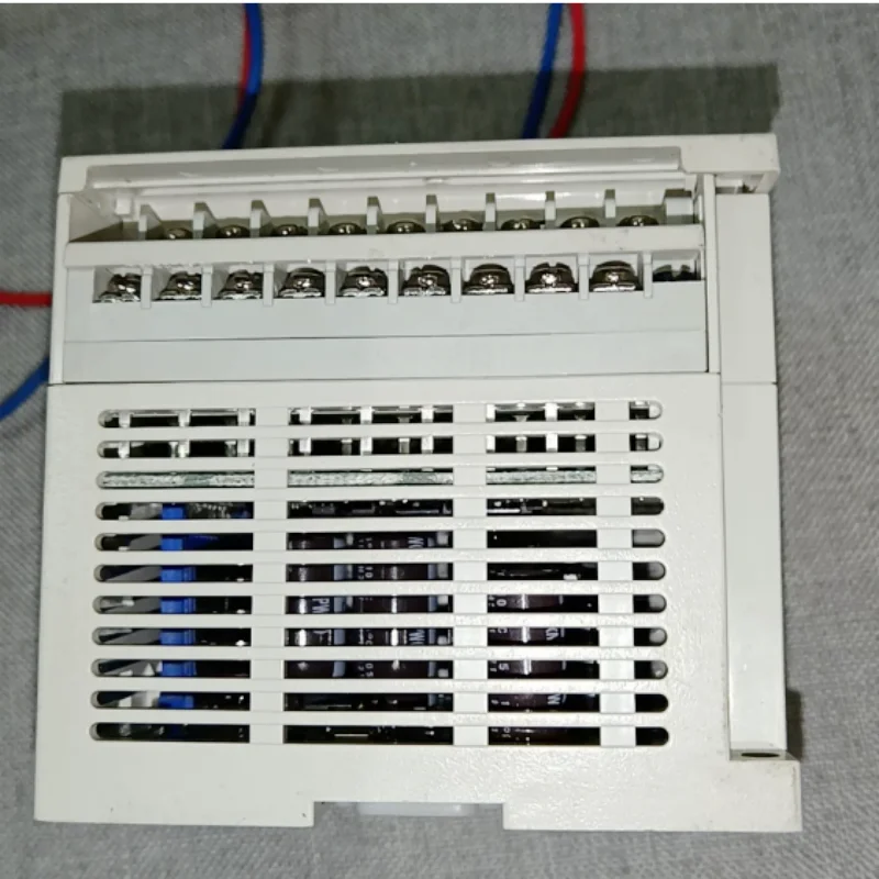 Brand-new, factory-sealed module FX3G-14MR/DS FX3G-24MR/DS FX3G-40MR/DS FX3G-60MR/DS FX3G-14MT/DS FX3G-24MT/DS
Brand-new, factory-sealed module FX3G-14MR/DS FX3G-24MR/DS FX3G-40MR/DS FX3G-60MR/DS FX3G-14MT/DS FX3G-24MT/DS