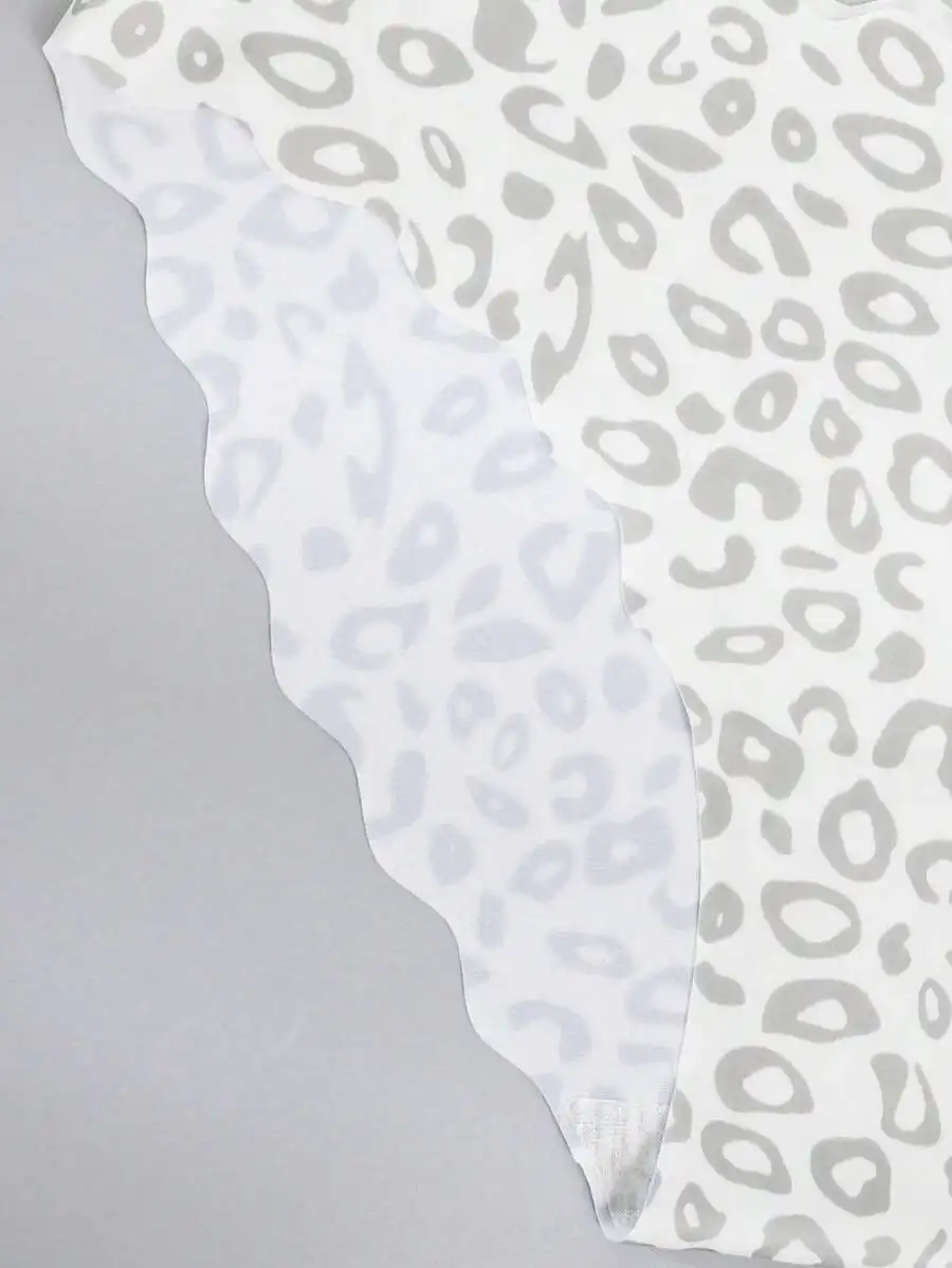 6pcs Women Seamless Wavy Edge Leopard Print Panties
6pcs Women Seamless Wavy Edge Leopard Print Panties