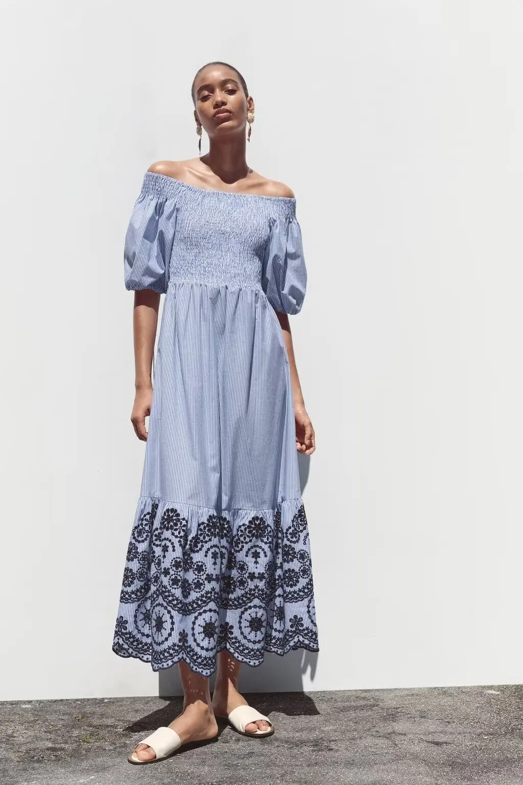 BB6447 ZA25 Summer New Women's Honeycomb Grid Elastic Design Embroidered Stripe Off Shoulder Straight Neck Midi Dress 3295889
BB6447 ZA25 Summer New Women's Honeycomb Grid Elastic Design Embroidered Stripe Off Shoulder Straight Neck Midi Dress 3295889