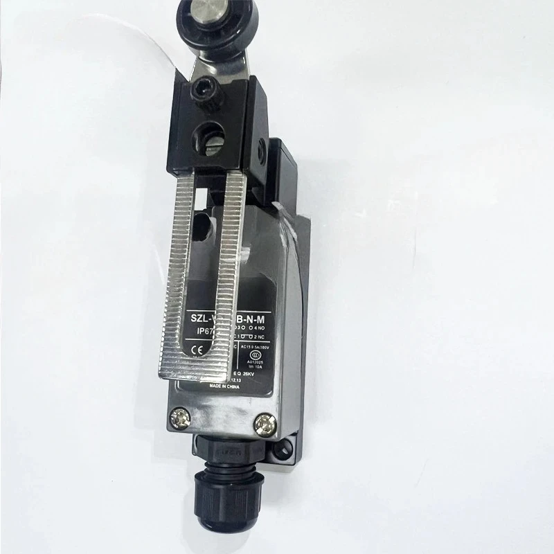 Совершенно новый оригинальный SZL-VL-S-B-N-M боковой поворотный рычаг концевой выключатель 220 В постоянного тока 0,05 А механический Быстрая доставка
Совершенно новый оригинальный SZL-VL-S-B-N-M боковой поворотный рычаг концевой выключатель 220 В постоянного тока 0,05 А механический Быстрая доставка