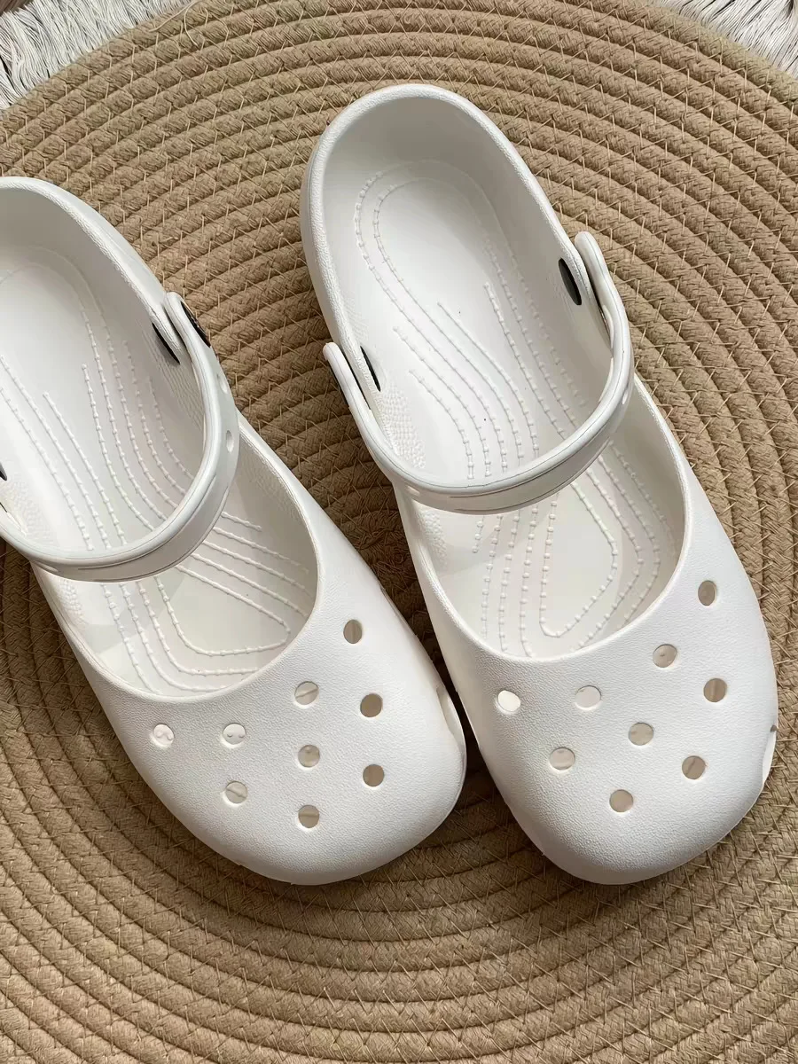 Popular hole shoes summer hollow ballet shoes women's sandals flat heel soft sole mother shoes outer wear non-slip
Popular hole shoes summer hollow ballet shoes women's sandals flat heel soft sole mother shoes outer wear non-slip