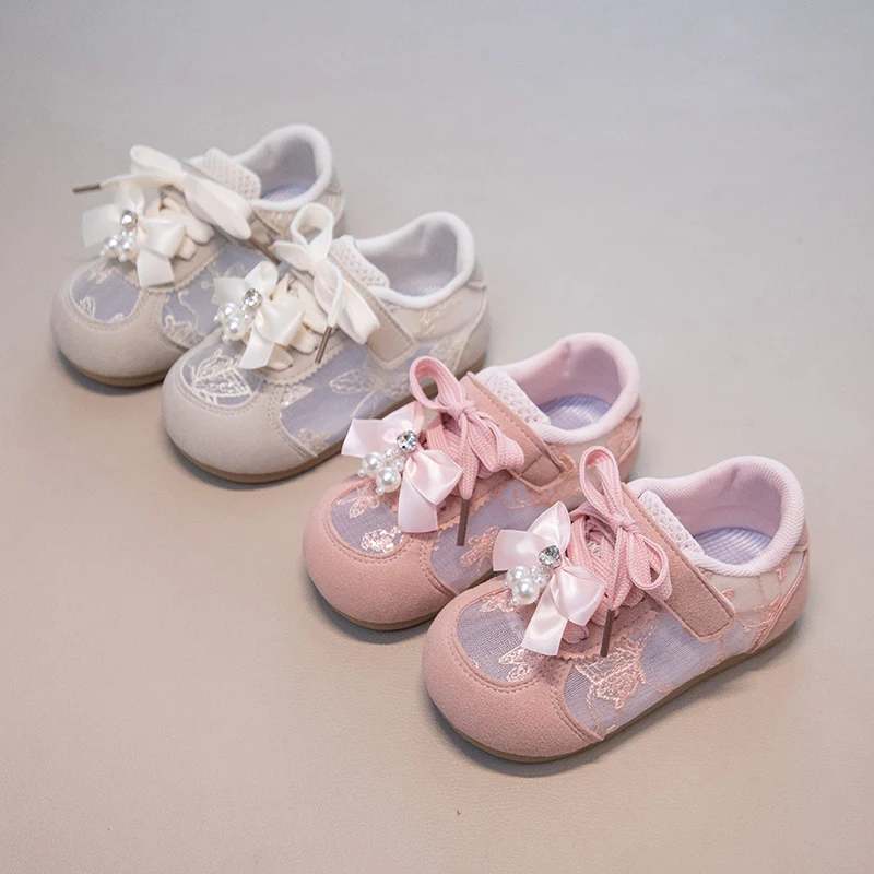 Summer New Girls Barefoot Casual Sports Shoes Bow Ribbon Pearl Butterfly Print Hollow Mesh Soft Sole Children Shoes
Summer New Girls Barefoot Casual Sports Shoes Bow Ribbon Pearl Butterfly Print Hollow Mesh Soft Sole Children Shoes