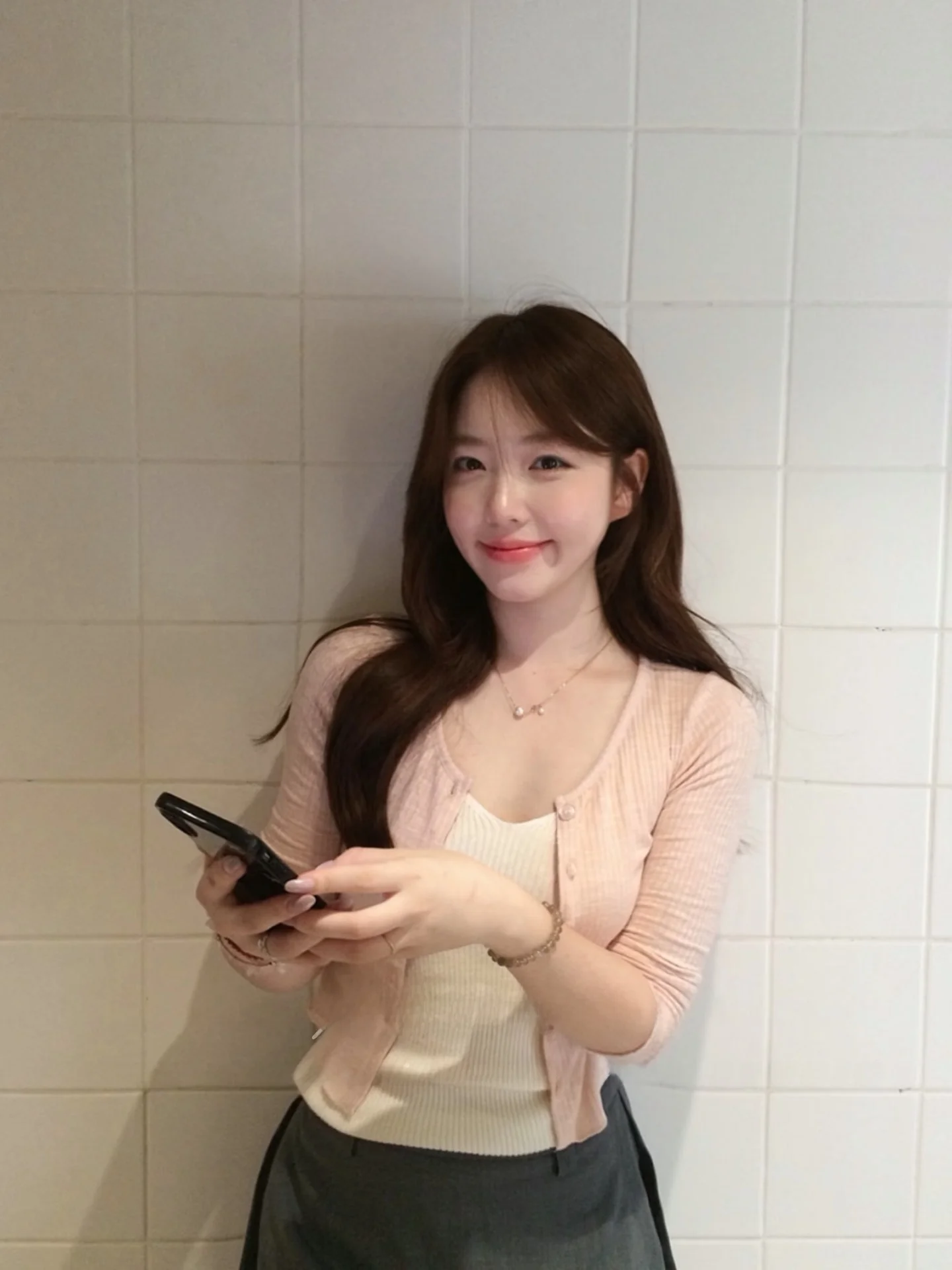 Sweet Style Knitted Short Cardigan Women's Slim Fit V-Neck Summer Top Elegant Versatile Slimming Korean Female Gentle Wind
Sweet Style Knitted Short Cardigan Women's Slim Fit V-Neck Summer Top Elegant Versatile Slimming Korean Female Gentle Wind