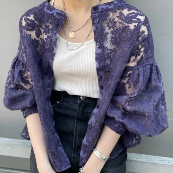 Retro Round Neck Lantern Sleeve Short Cardigan Women's Summer Versatile Lace Embroidery Outerwear Fashionable Ladies' Top
Retro Round Neck Lantern Sleeve Short Cardigan Women's Summer Versatile Lace Embroidery Outerwear Fashionable Ladies' Top