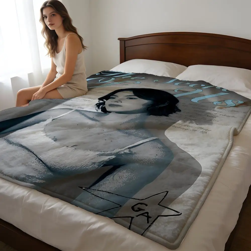 Throw High-Density Short Plush Blanket For Sofa Nap Air-Conditioned Room Soft Skin-Friendly Singer G-Gracie Abrams
Throw High-Density Short Plush Blanket For Sofa Nap Air-Conditioned Room Soft Skin-Friendly Singer G-Gracie Abrams