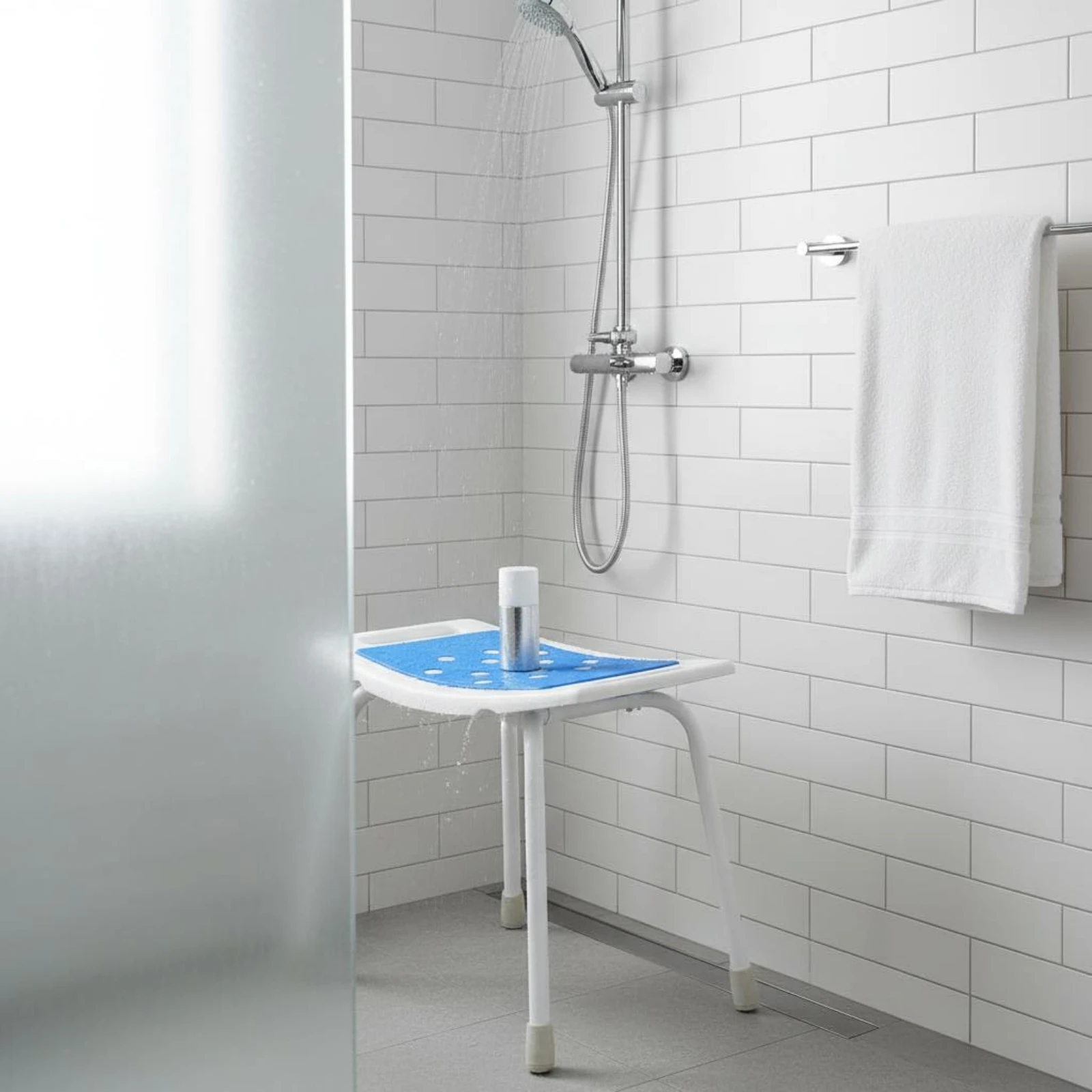 Bath Chair Seat Pad Rounded Corners Shower Stool Cushion Perforated Cushion Pad Warm Quick Drying for Bathroom
Bath Chair Seat Pad Rounded Corners Shower Stool Cushion Perforated Cushion Pad Warm Quick Drying for Bathroom