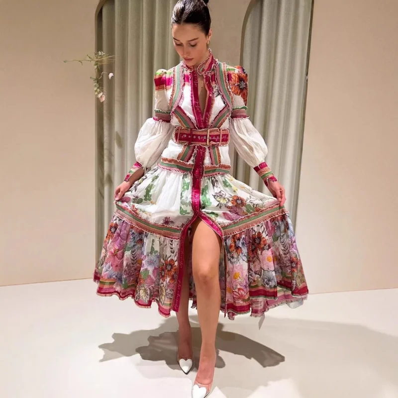 Ethnic Print Dress 2025 Summer Australia Stand-up Collar Puff Sleeve Long Sleeve Stitching with Belt Large Swing Dress
Ethnic Print Dress 2025 Summer Australia Stand-up Collar Puff Sleeve Long Sleeve Stitching with Belt Large Swing Dress